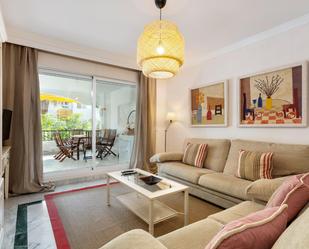 Living room of Apartment for sale in Marbella  with Air Conditioner and Terrace