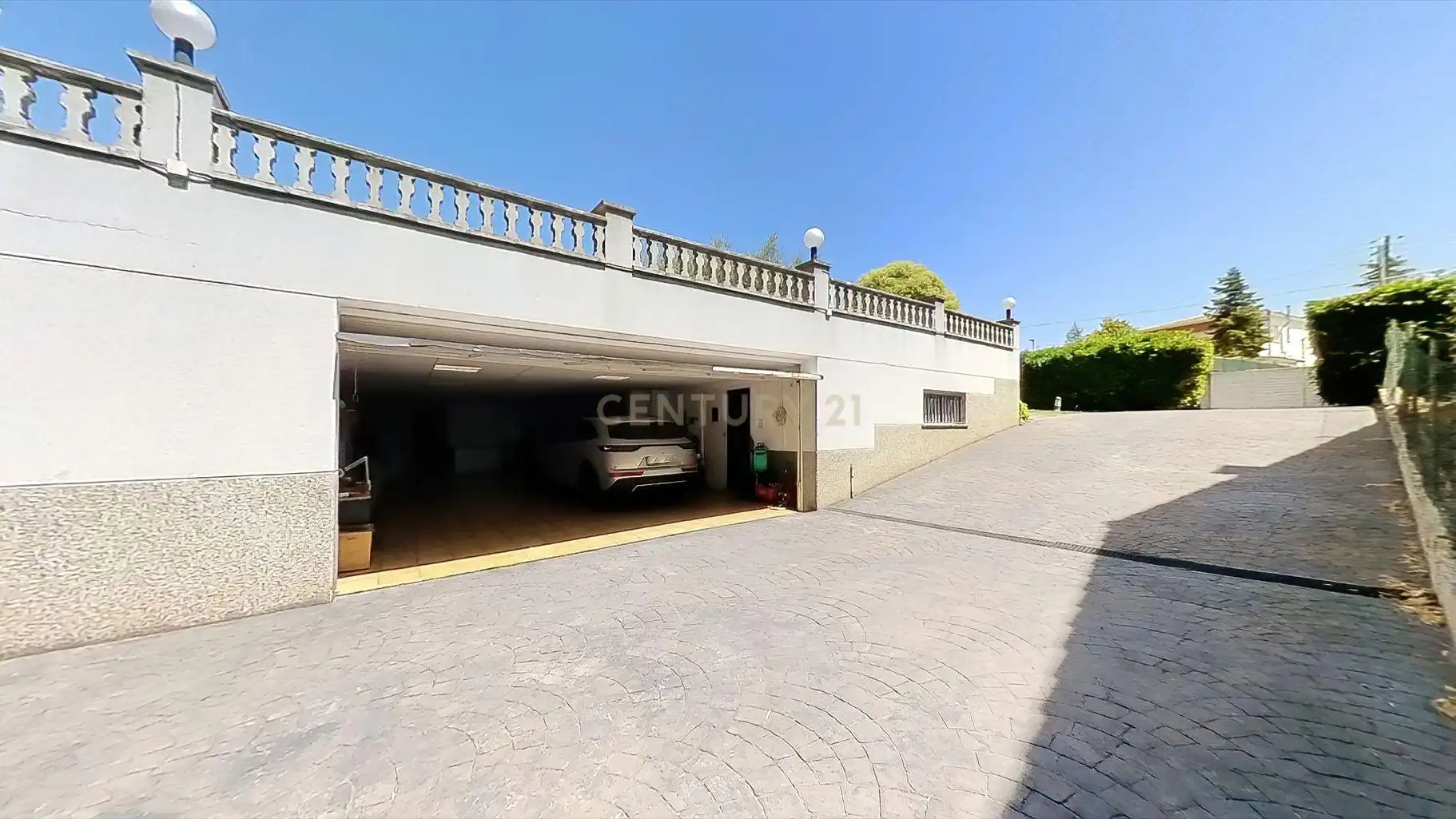 Vista exterior de Casa o xalet en venda en Lliçà d'Amunt amb Aire condicionat, Jardí privat i Traster