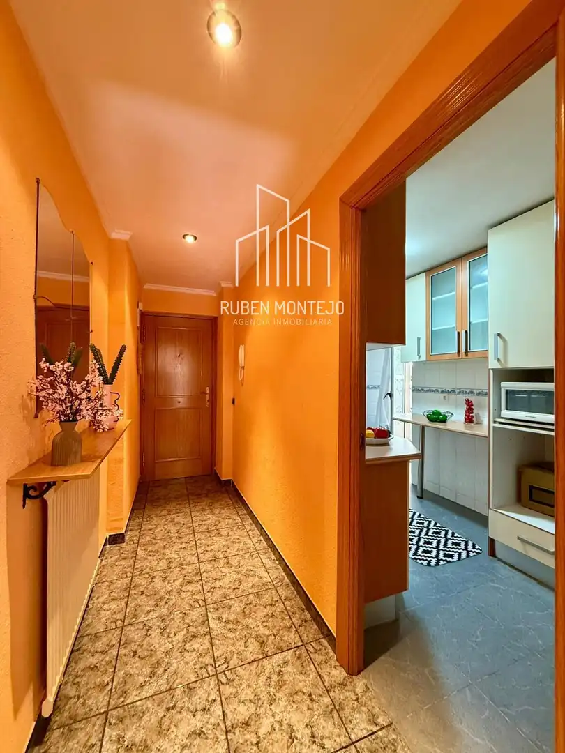 Vista exterior de Piso en venta en Santa Marta de Tormes con Calefacción y Terraza