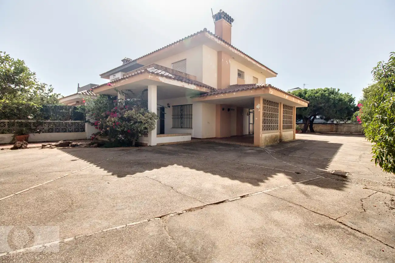 Vista exterior de Casa o chalet en venta en Ayamonte con Jardín privado, Terraza y Piscina