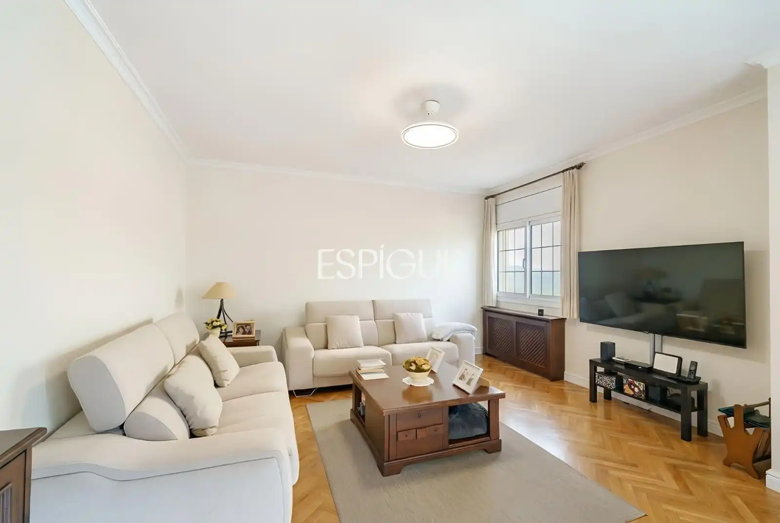 Sala d'estar de Casa o xalet en venda en Dosrius amb Calefacció, Jardí privat i Terrassa