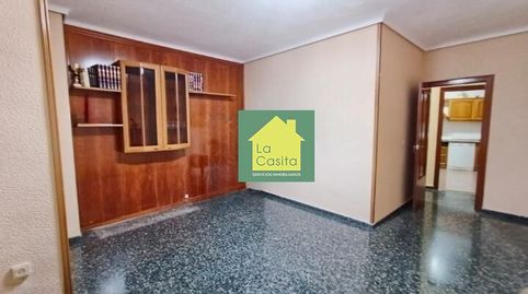 Foto 2 de Piso en venta en Feria, Albacete Capital