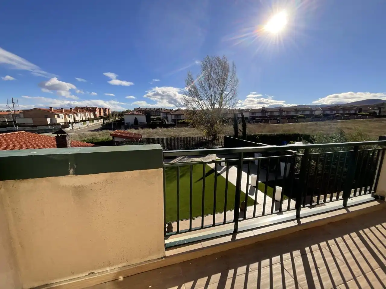 Vista exterior de Casa adosada en venda en Cirueña amb Calefacció, Jardí privat i Parquet