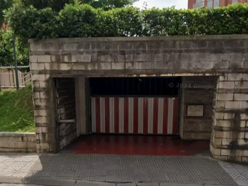 Außenansicht von Garage zum Verkauf in Barakaldo 