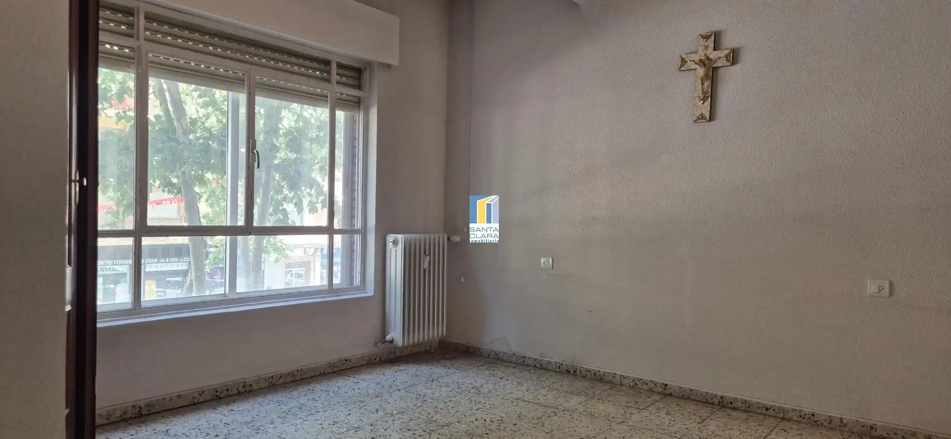 Dormitori de Pis en venda en Zamora Capital  amb Calefacció, Terrassa i Balcó