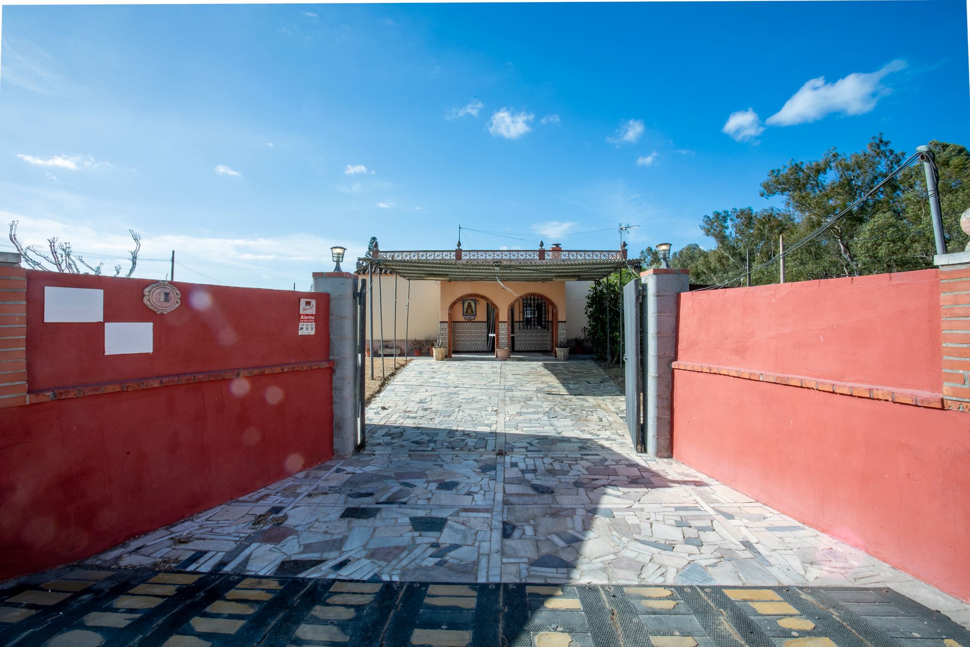 Finca rústica en venda en Chiclana de la Frontera amb Jardí privat, Terrassa i Piscina