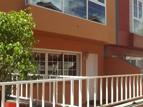 Vista exterior de Casa o xalet en venda en El Rosario amb Terrassa i Balcó