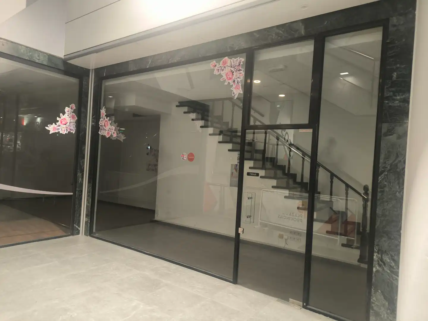 Local de lloguer en Fuenlabrada amb Aire condicionat, Parquet i Alarma