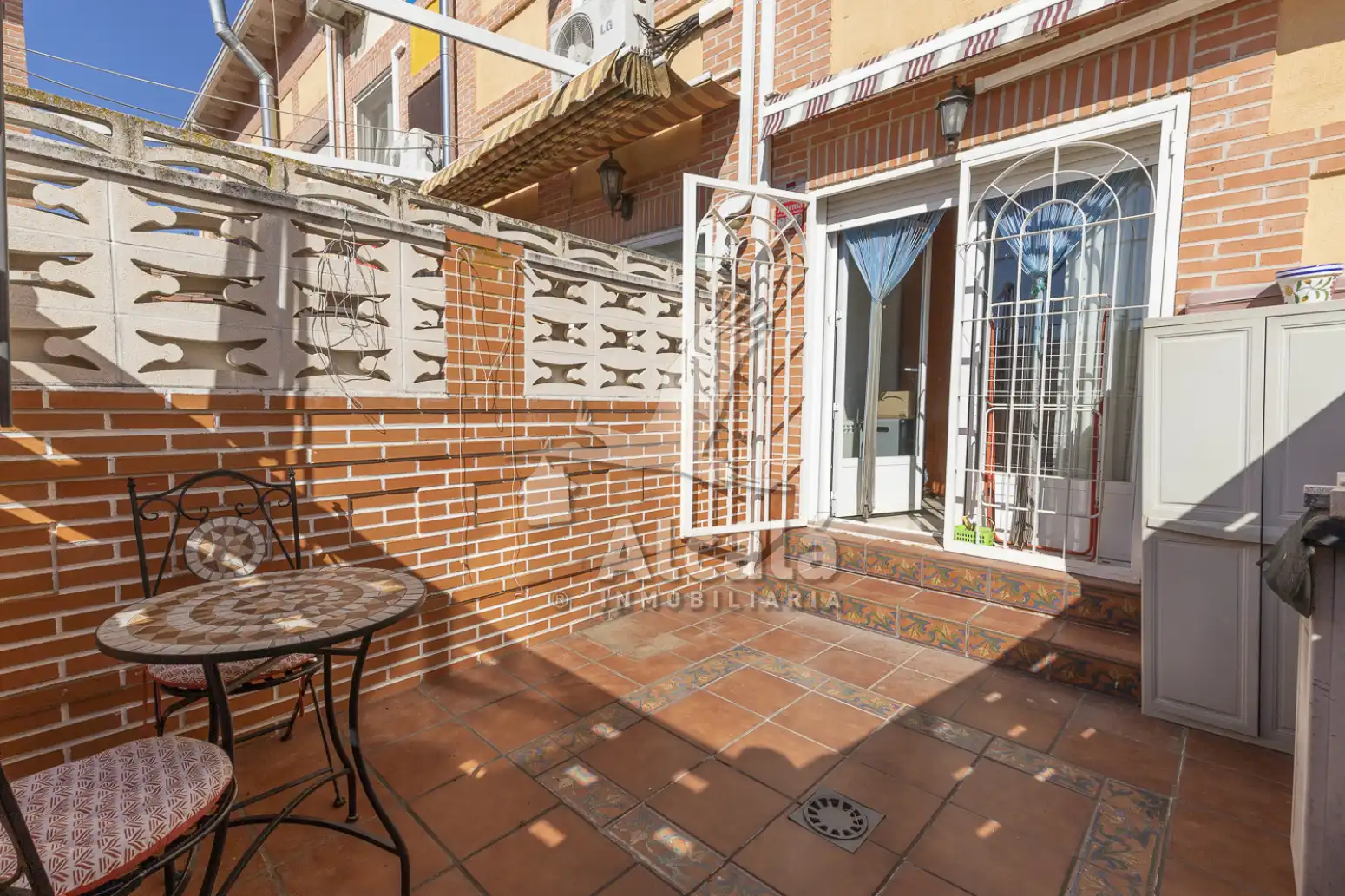 Terrassa de Casa o xalet en venda en Villanueva de la Torre amb Calefacció i Jardí privat