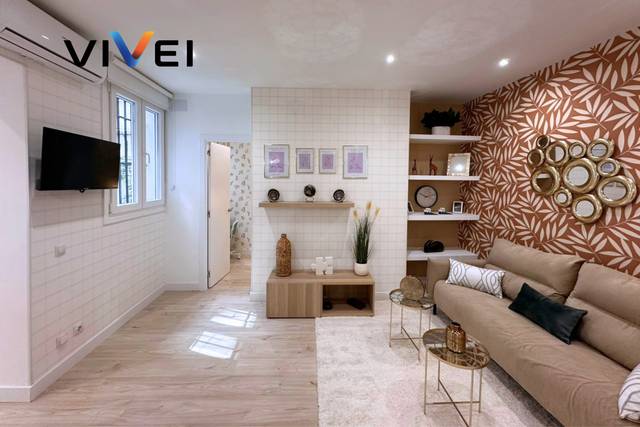 Piso en Venta en Calle de Atocha en Embajadores - Lavapiés