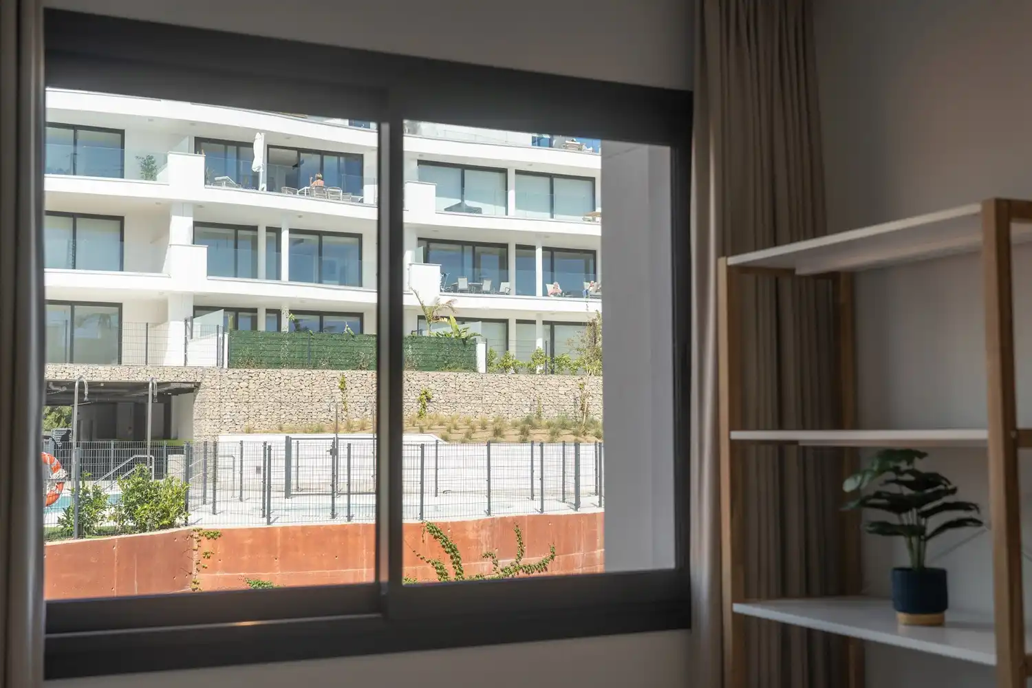 Schlafzimmer von Wohnung zum Verkauf in Fuengirola mit Klimaanlage, Heizung und Terrasse