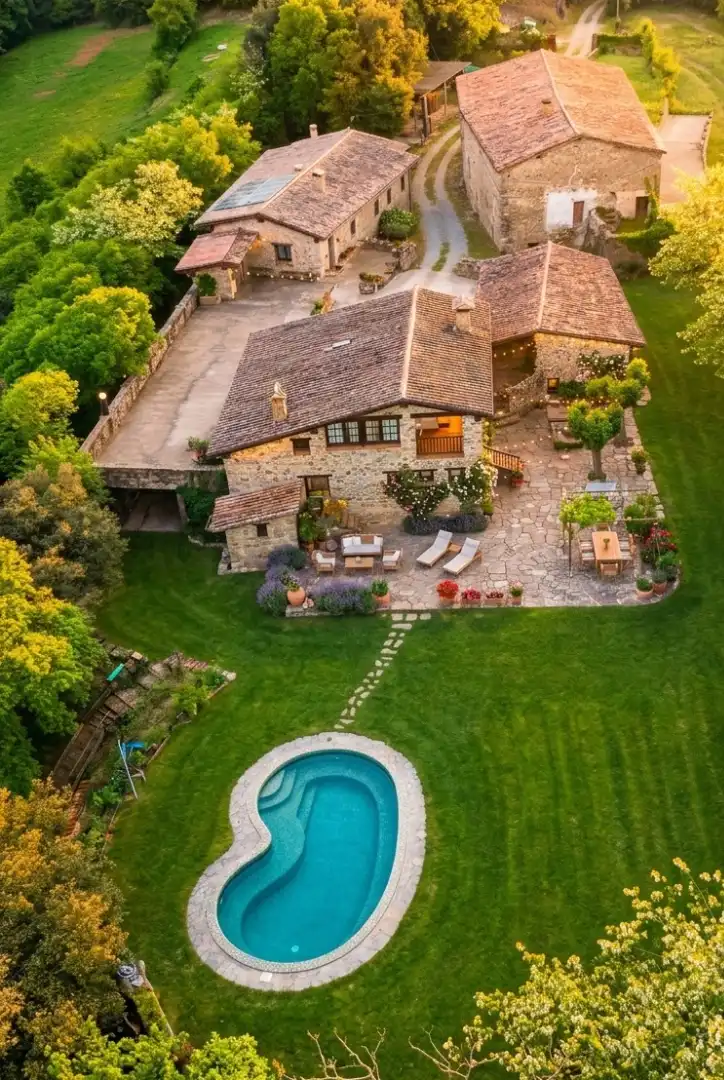 Terrasse von Country house zum Verkauf in Sant Joan Les Fonts mit Klimaanlage, Heizung und Privatgarten