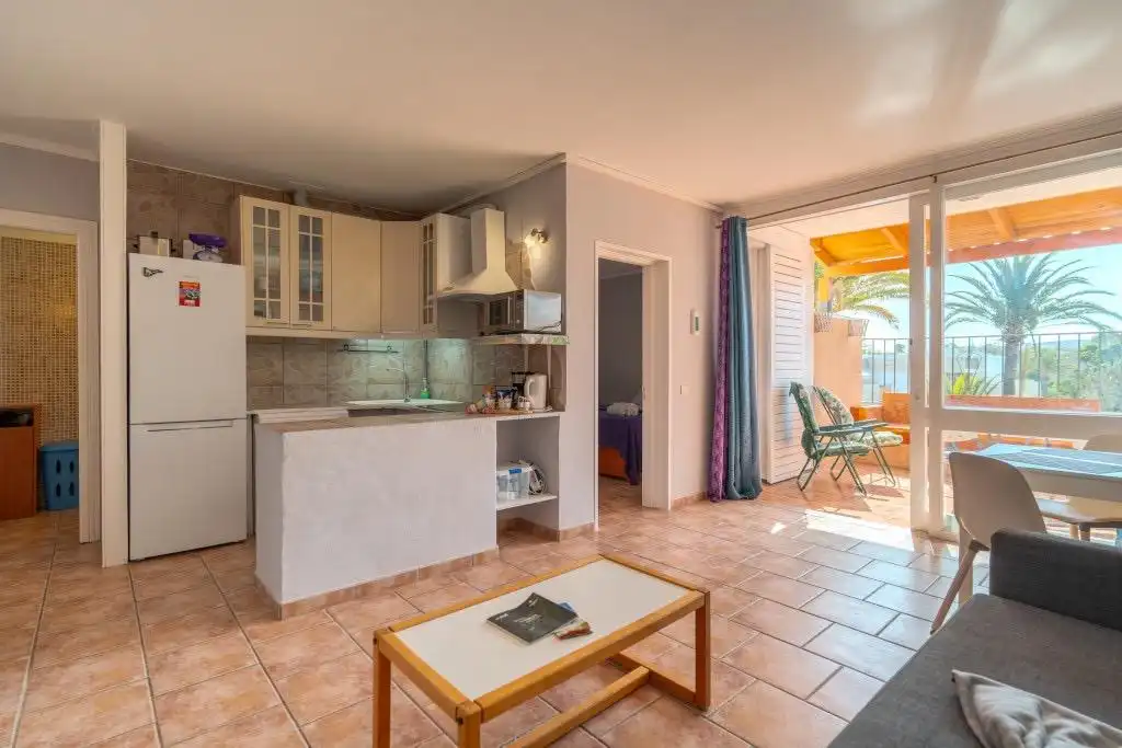 Küche von Wohnungen zum Verkauf in Arona mit Privatgarten, Terrasse und Möbliert