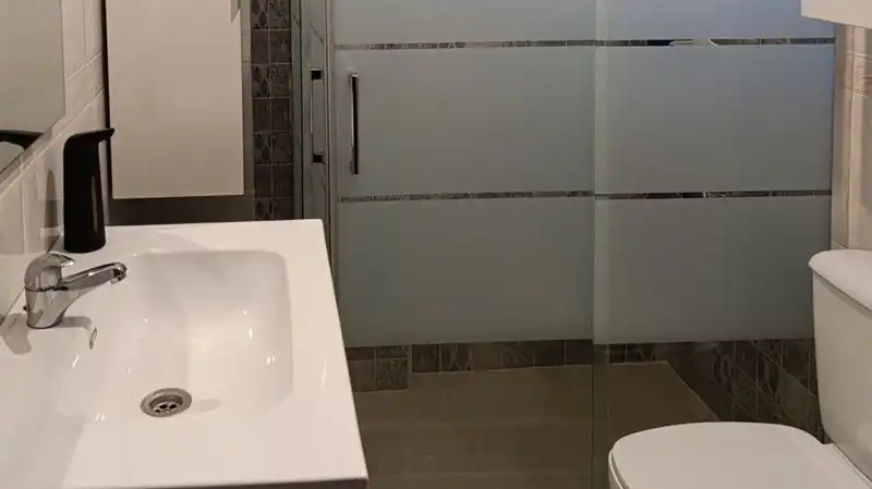 Baño de Ático en venta en La Zubia con Terraza
