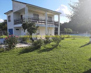 Jardí de Casa o xalet en venda en Calvarrasa de Abajo amb Terrassa i Piscina