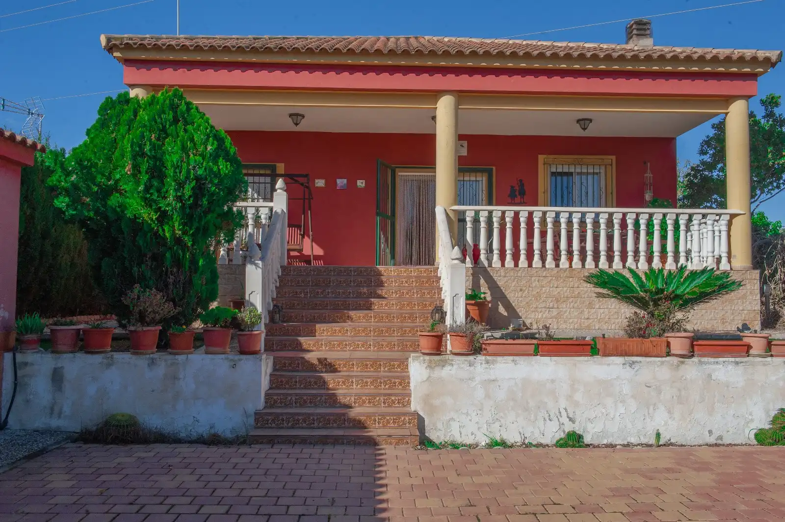 Villa con giardino in vendita a Calle Montalbán