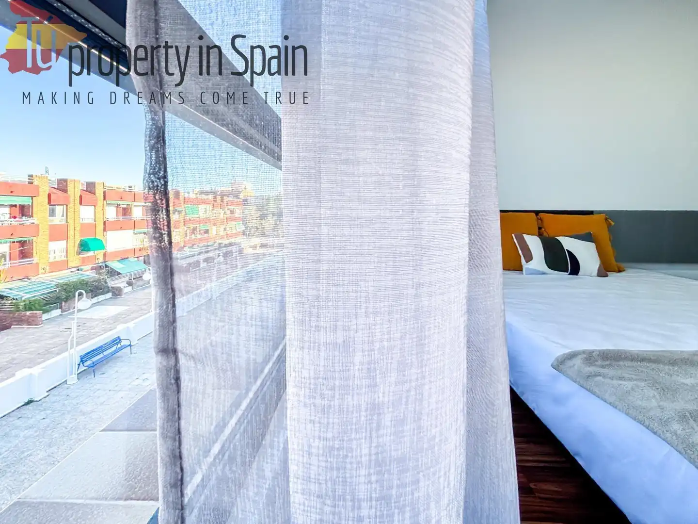 Room in ORIHUELA, Ciudad de Asís