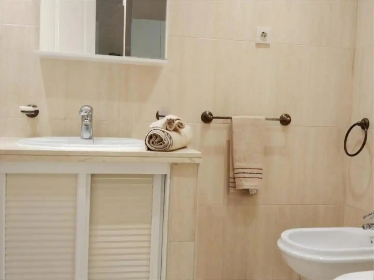 Bathroom of Attic for rent in Torremolinos  with Air Conditioner, Private garden and Terrace