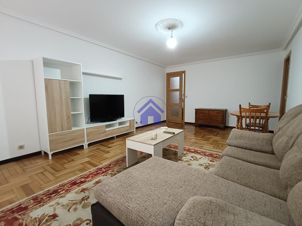 Living room of Flat to rent in Vigo   with Heating, Parquet flooring and Terrace
