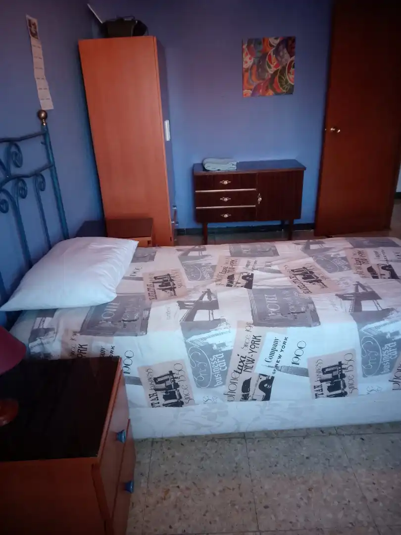 Bedroom of Flat for rent in Pontevedra Capital   with Heating, Furnished and Oven