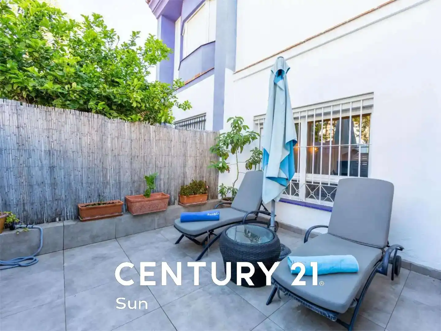 Vista exterior de Casa adosada en venta en Marbella con Aire acondicionado, Terraza y Balcón