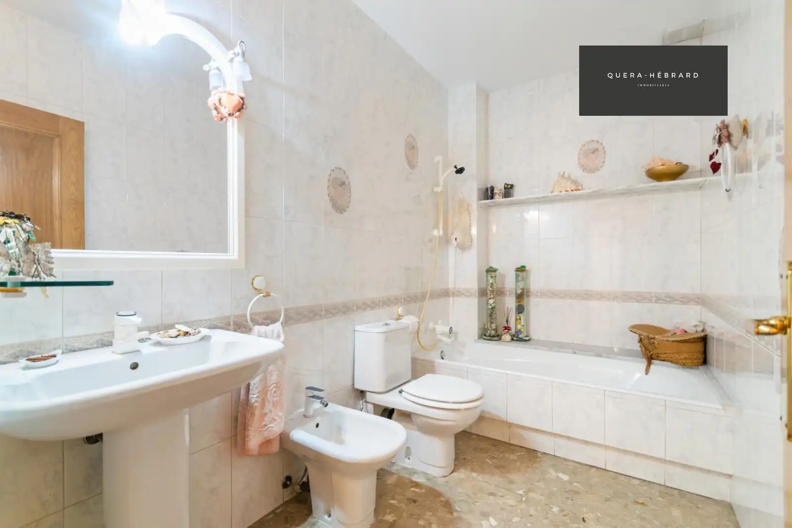 Badezimmer von Haus oder Chalet zum Verkauf in Terrassa mit Klimaanlage, Heizung und Terrasse