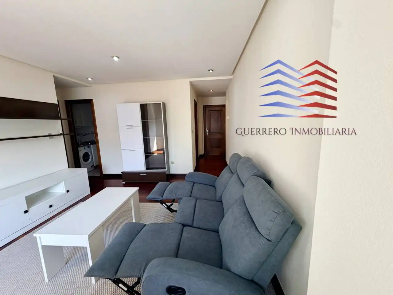 Wohnzimmer von Wohnungen zur Miete in Ourense Capital  mit Heizung, Parkett und Möbliert