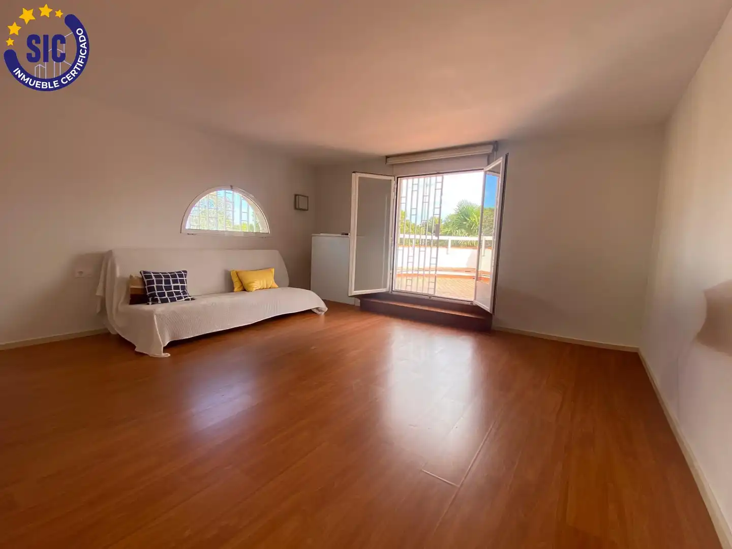 Habitación de Casa o chalet en venta en Torrent con Aire acondicionado, Calefacción y Jardín privado
