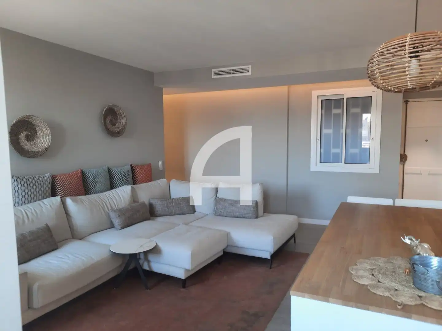 Sala de estar de Piso de alquiler en Girona con Aire acondicionado, Calefacción y Terraza