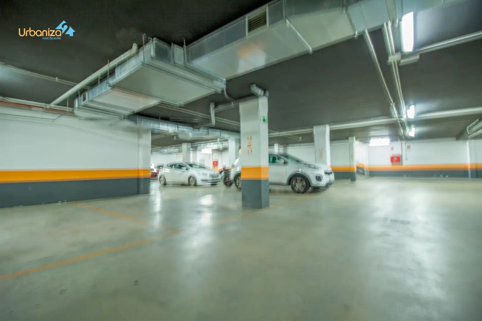 Aparcament de Apartament de lloguer en Badajoz amb Calefacció, Moblat i Balcó