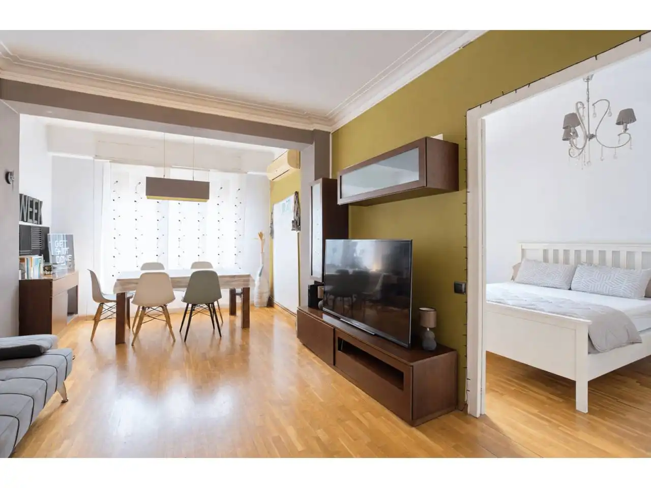 Flat with terrace for sale in Calle Padilla 177