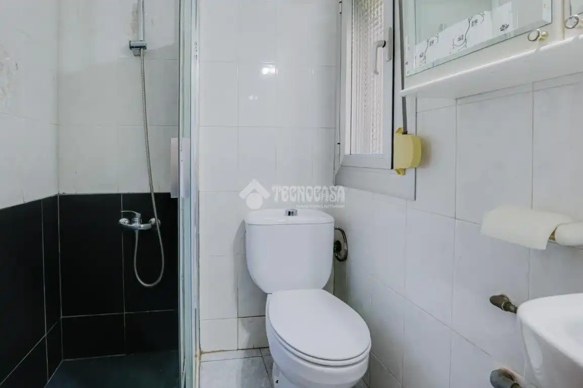 Baño de Piso en venta en Sabadell con Aire acondicionado y Terraza