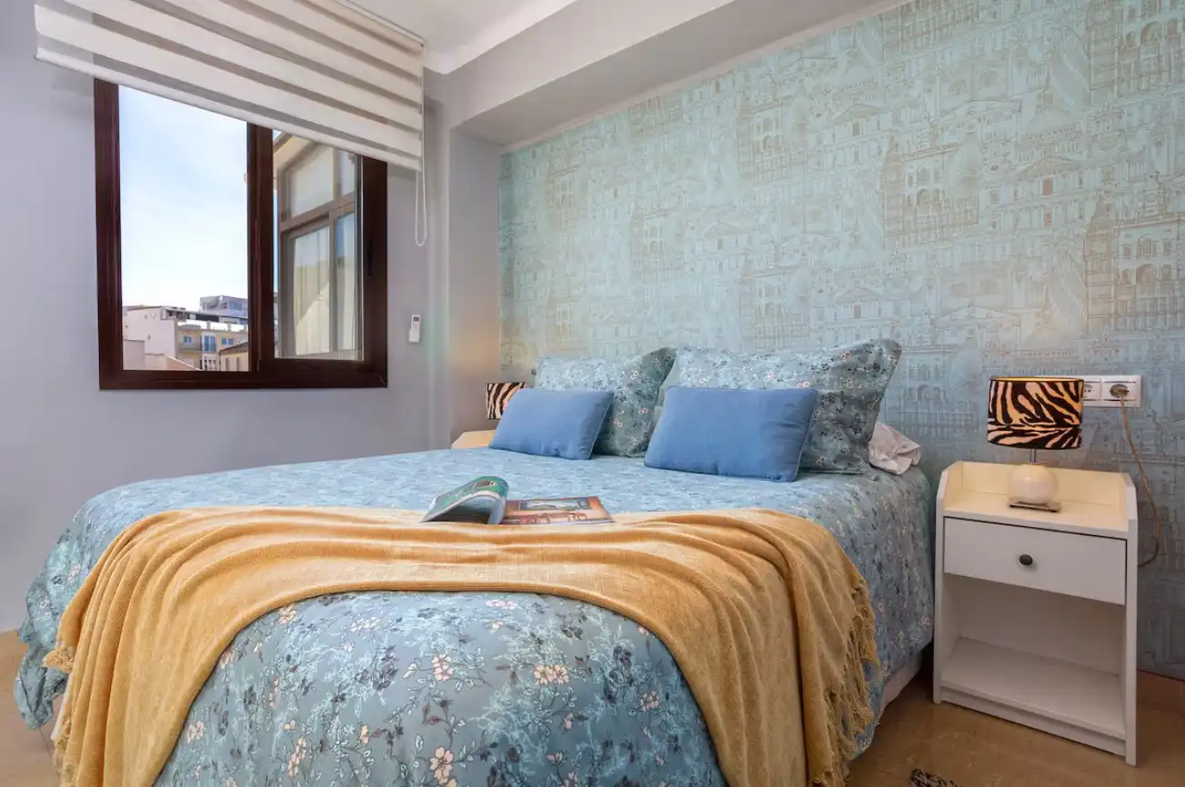 Schlafzimmer von Wohnungen zur Miete in Málaga mit Klimaanlage, Heizung und Parkett