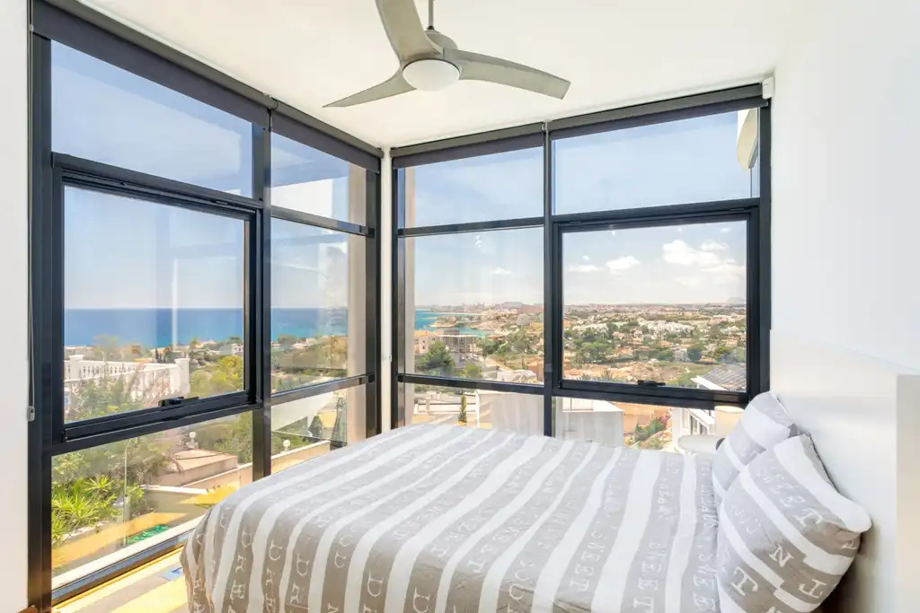 Bedroom of Houses for sale in El Campello  with Air Conditioner, Private garden and Swimming Pool