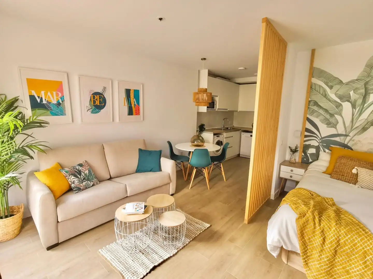 Living room of Flat for rent in Marbella  with Air Conditioner, Heating and Private garden