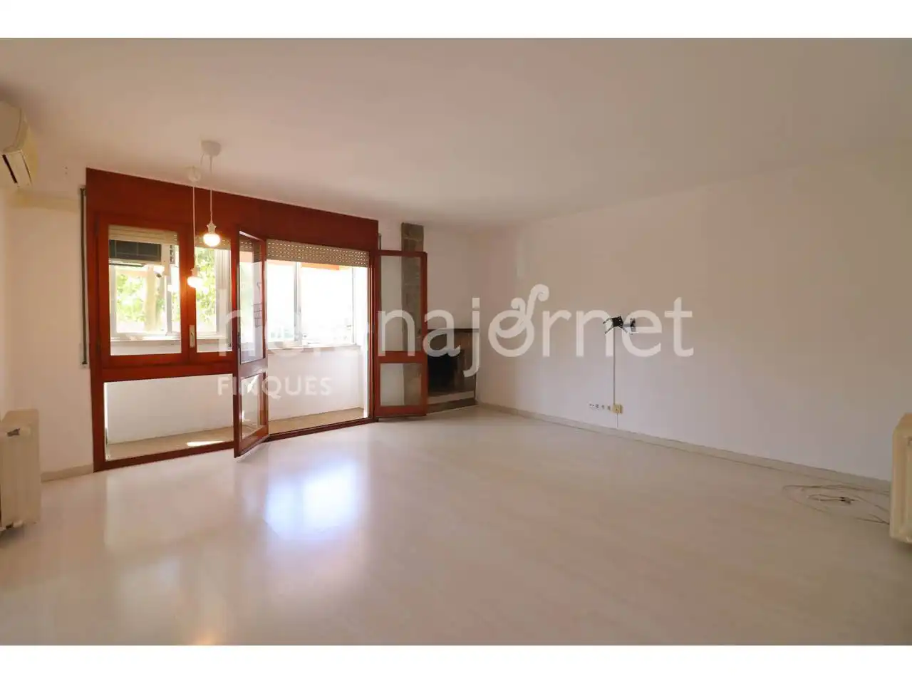 Sala de estar de Piso en venta en Sant Feliu de Guíxols con Aire acondicionado, Calefacción y Alarma