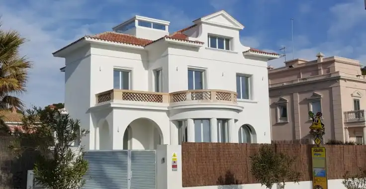 Exterior view of Houses for sale in Sant Cugat del Vallès  with Air Conditioner, Heating and Private garden