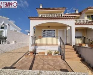 Exterior view of House or chalet for sale in Santa Oliva  with Air Conditioner, Heating and Private garden