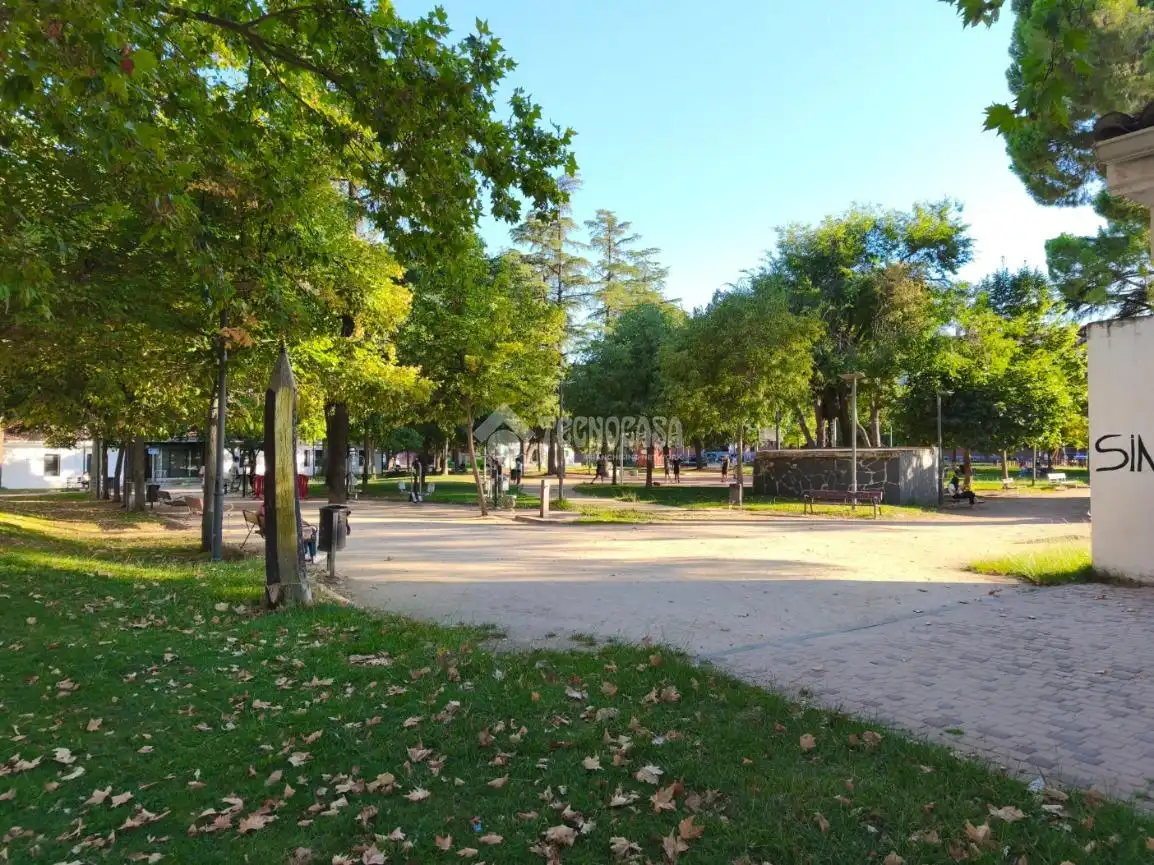 Vista exterior de Pis en venda en Azuqueca de Henares amb Aire condicionat, Calefacció i Balcó