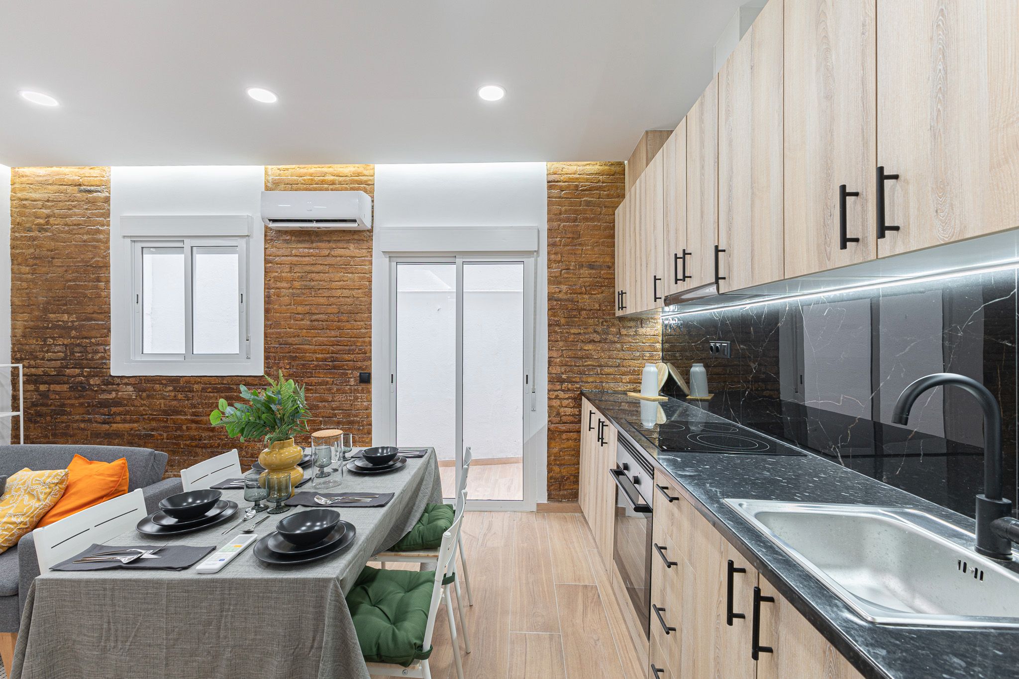 Kitchen of Apartment for sale in  Barcelona Capital  with Air Conditioner, Heating and Terrace