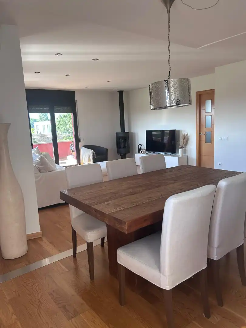 Comedor de Piso en venta en Gurb con Calefacción, Terraza y Horno