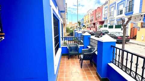 Foto 2 von Einfamilien-Reihenhaus zum Verkauf in Calle Mar de Labrador, 1, Adra, Almería