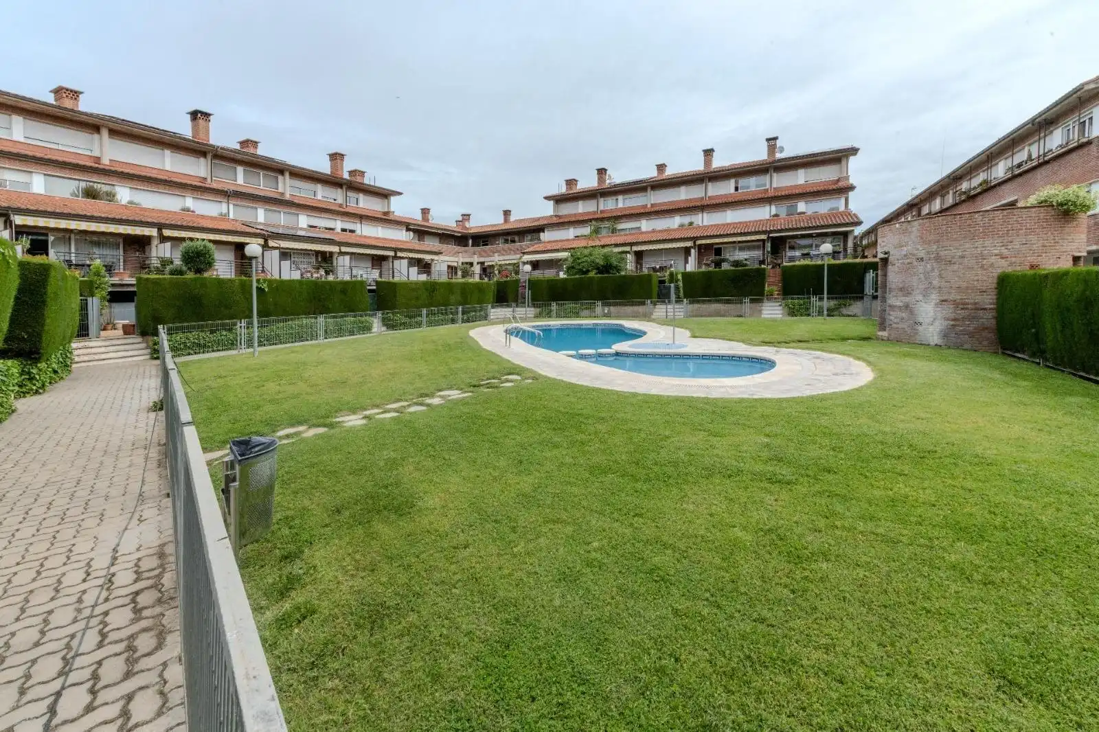 Jardí de Casa o xalet en venda en Castellar del Vallès amb Aire condicionat, Calefacció i Jardí privat