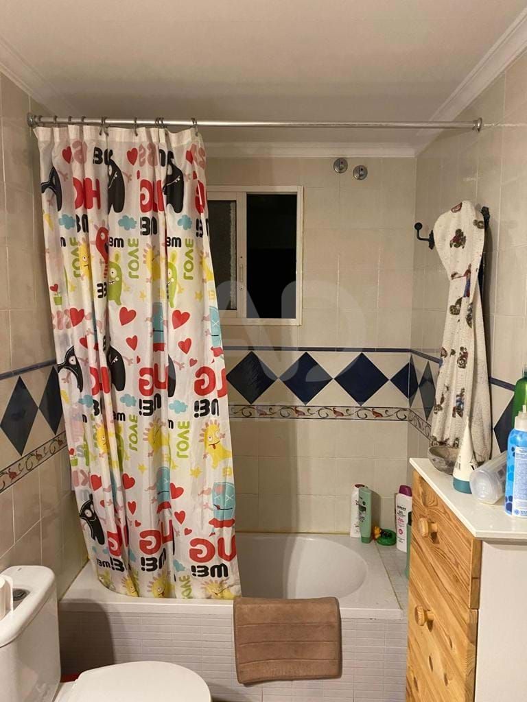 Bathroom of Flat for sale in Palma del Río  with Air Conditioner, Heating and Terrace