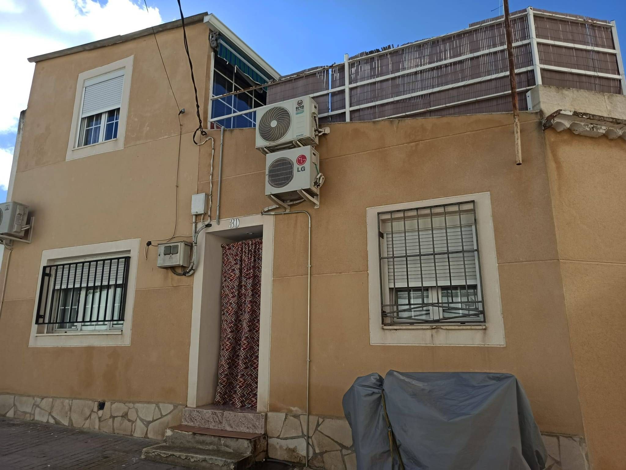 Exterior view of Country house for sale in Morata de Tajuña  with Air Conditioner, Terrace and Storage room