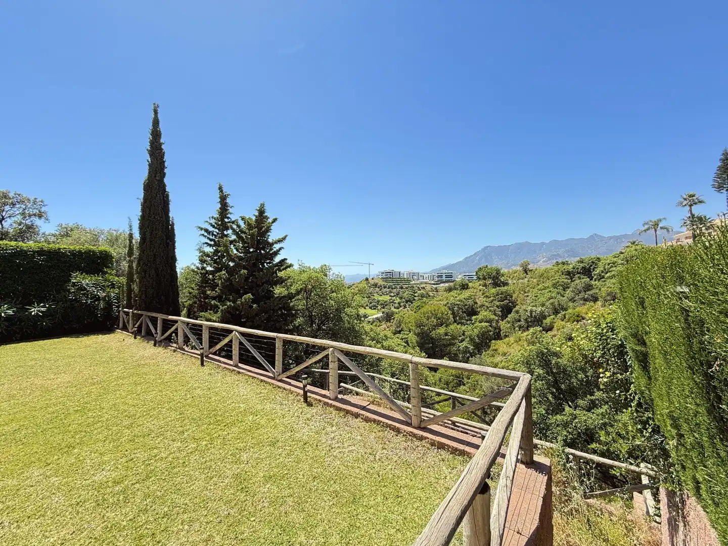 Jardí de Casa adosada de lloguer en Marbella amb Aire condicionat, Calefacció i Jardí privat