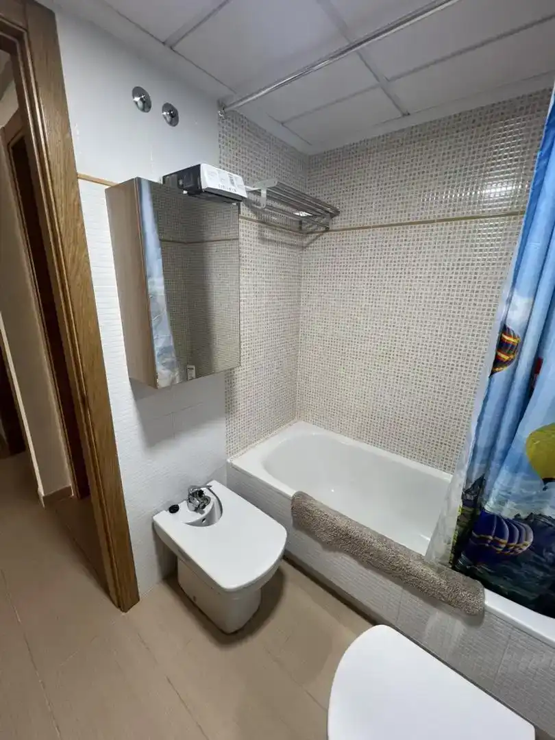 Baño de Piso para compartir en Murcia con Aire acondicionado, Amueblado y Horno