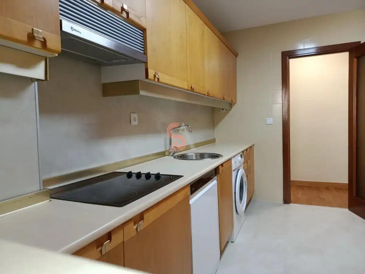Cocina de Piso de alquiler en Valladolid con Calefacción y Terraza