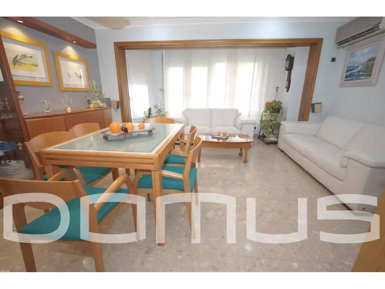 Sala de estar de Casa o chalet en venta en Sant Boi de Llobregat con Calefacción y Terraza