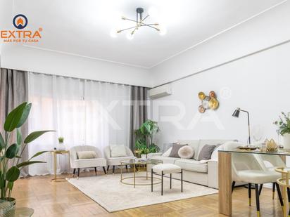 Sala d'estar de Pis en venda en  Madrid Capital amb Aire condicionat, Calefacció i Terrassa